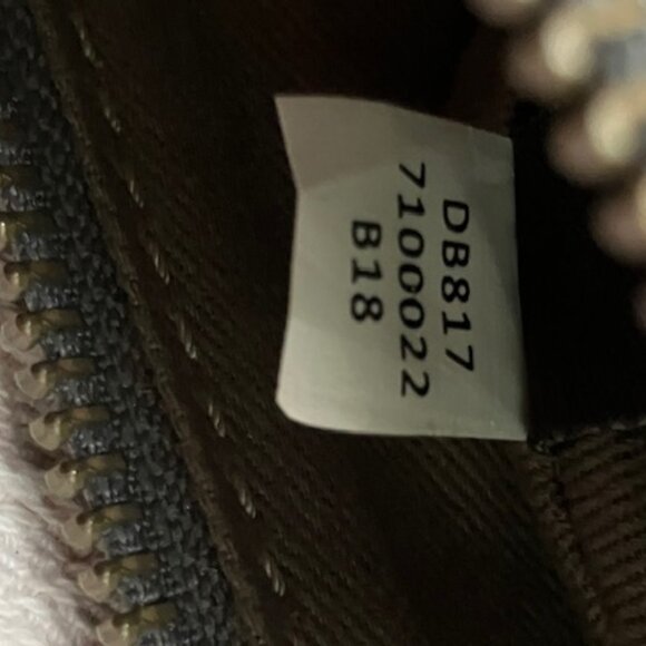 Nice gently used leather Frye shoulder handbag - Picture 8 of 10